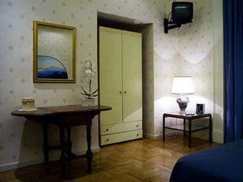 Dell'arte Pensión Nápoles